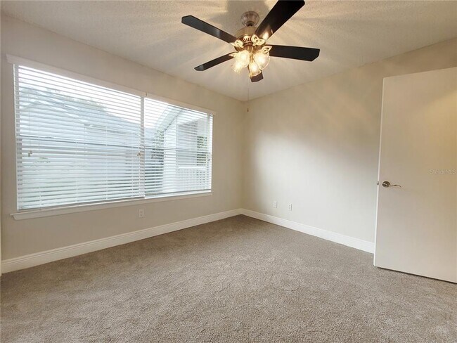 Building Photo - 2580 Grassy Point Dr