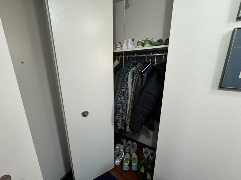 Building Photo - 625 W Madison St