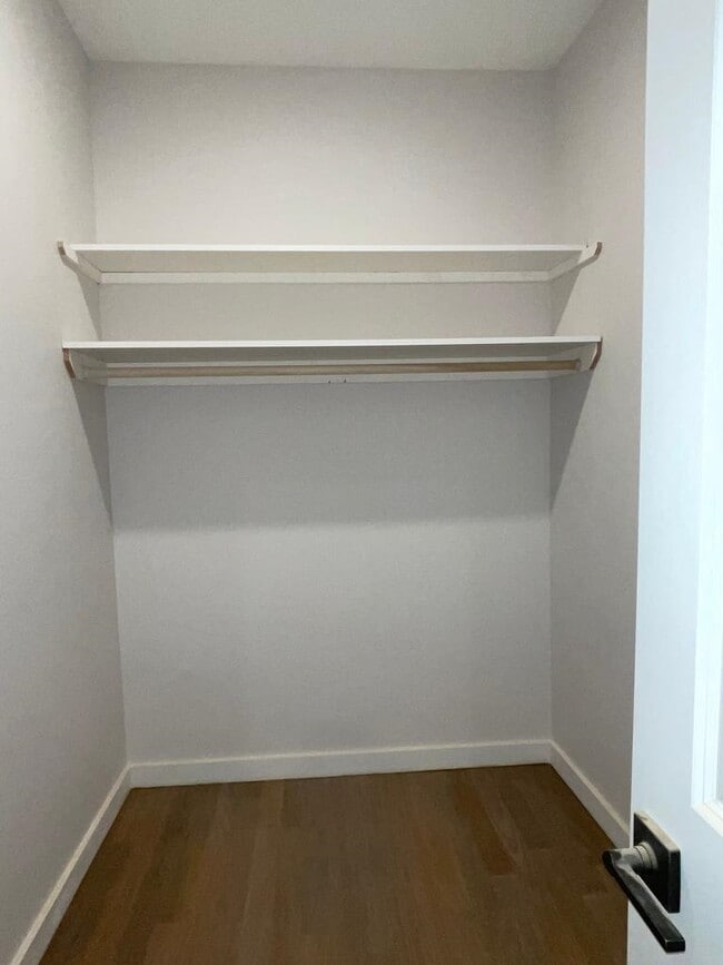 Building Photo - 107 Magazine St