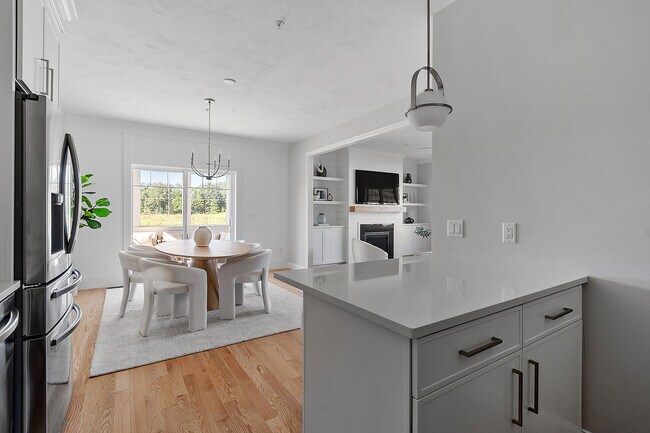 Building Photo - 65 Palmetto Dr