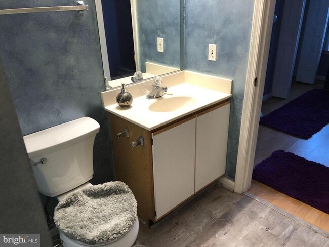 Building Photo - 1055 Gardenview Loop