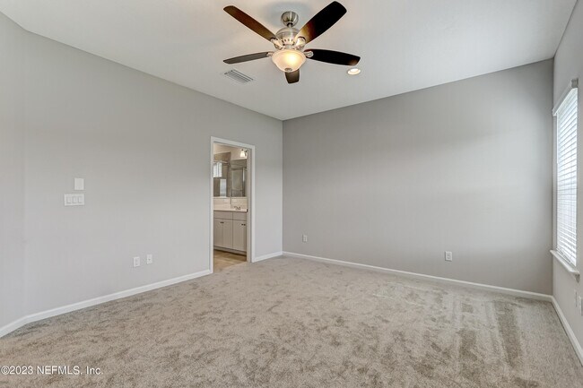 Building Photo - 278 Holly Forest Dr