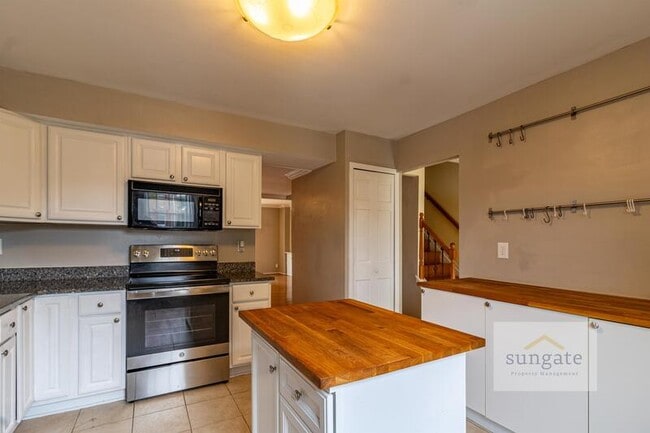 Building Photo - 51 Blondell Ct