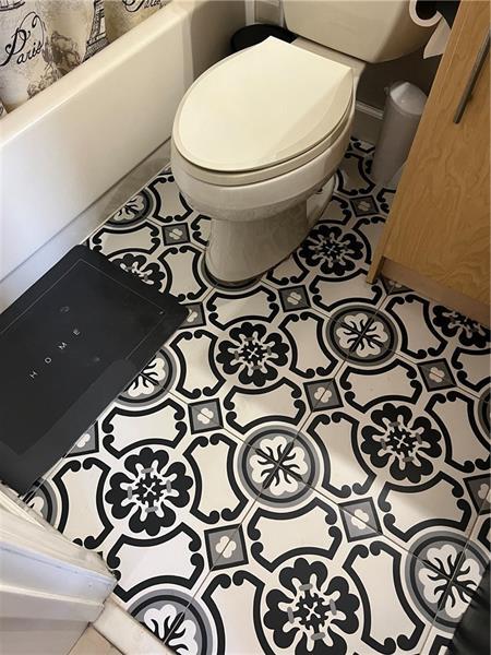 Building Photo - 811 NE 14th Pl