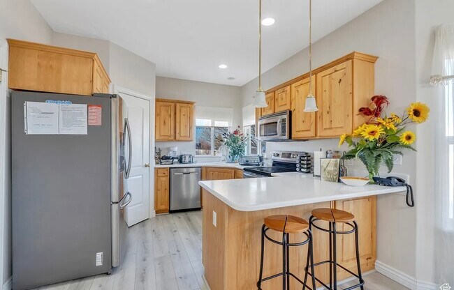 Building Photo - 2818 Silver Fox Ln