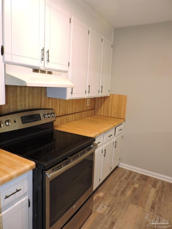 Building Photo - 1498 John Carroll Dr