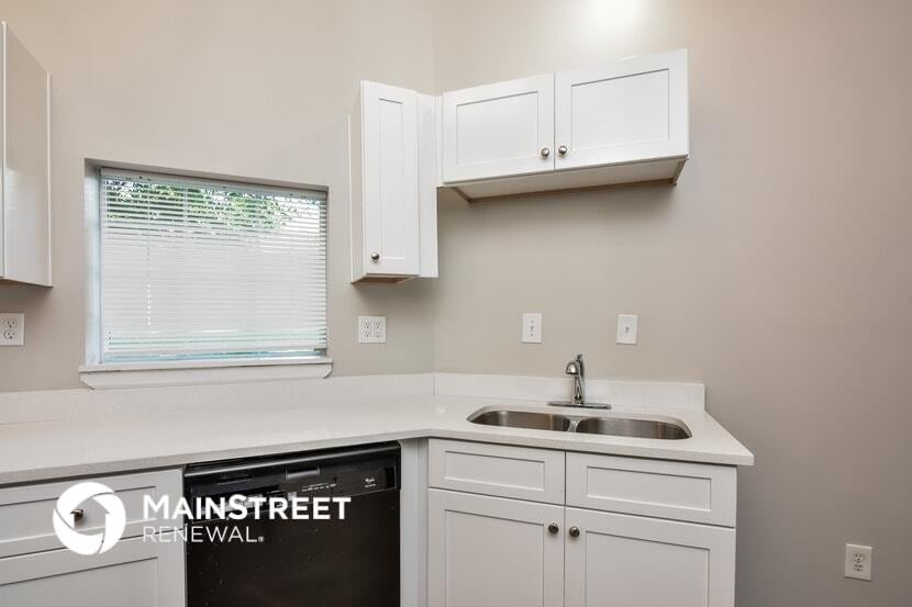 Building Photo - 295 Highland Cir