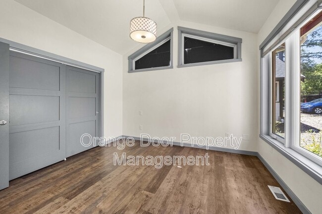 Building Photo - 7013 Stanich Ave