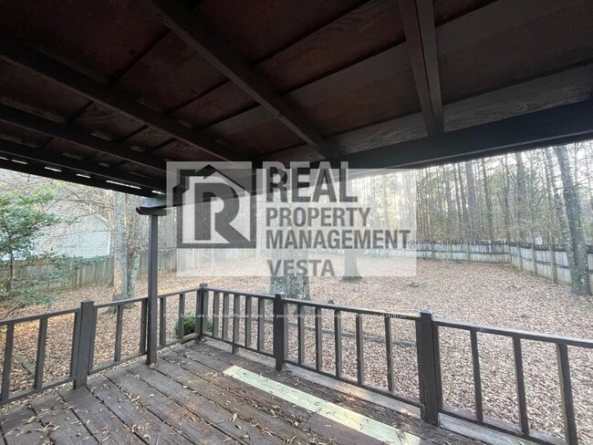 Building Photo - 307 Fox Tail Dr