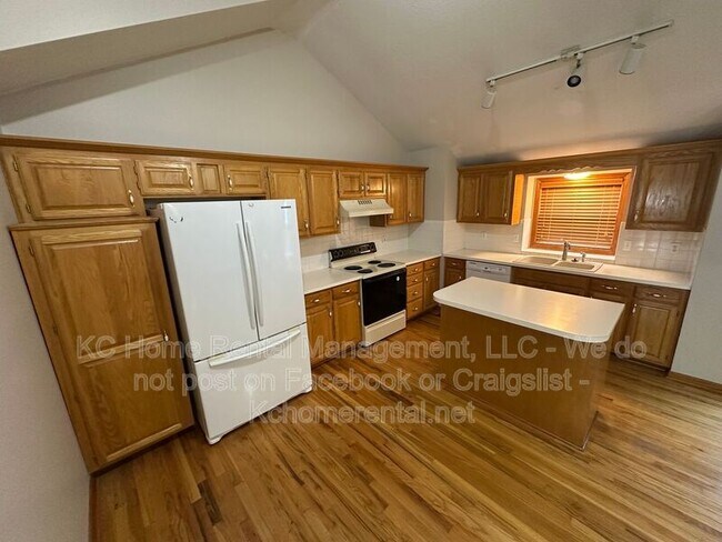 Building Photo - 1224 SE Princeton Dr