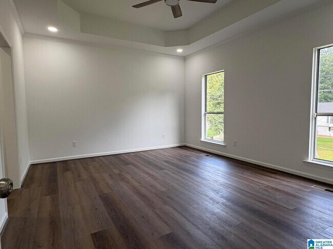 Building Photo - 112 Loyola Cir