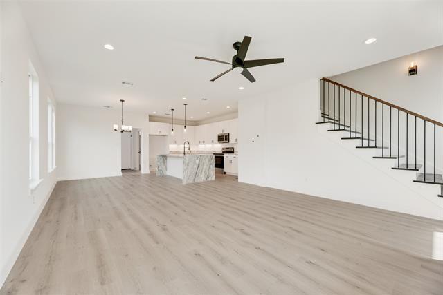 Building Photo - 2326 Fairfax Dr
