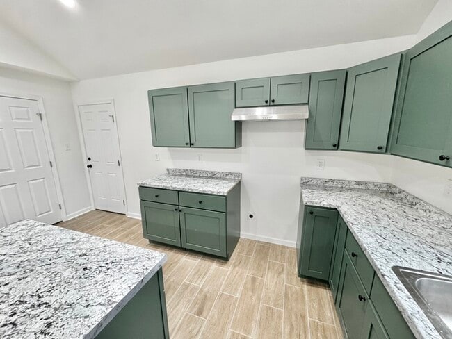 Building Photo - 581 Gilleas Rd