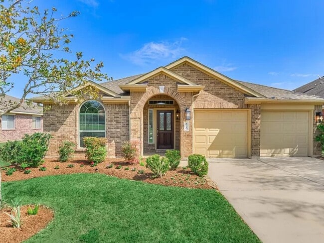 Building Photo - 13210 Raintree Dr