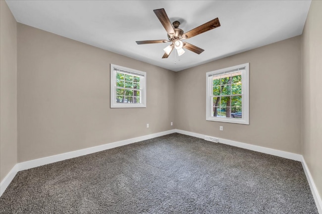 Building Photo - 2637 Coachman Cir