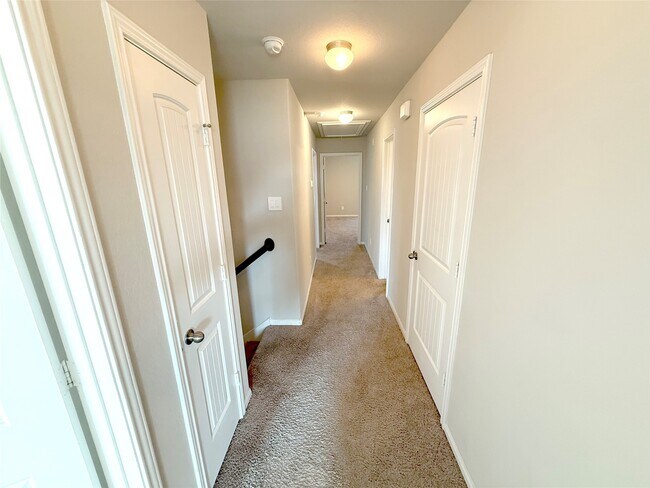 Building Photo - 5426 James Michael Dr