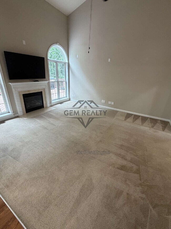 Building Photo - 10410 Silver Creek Ct