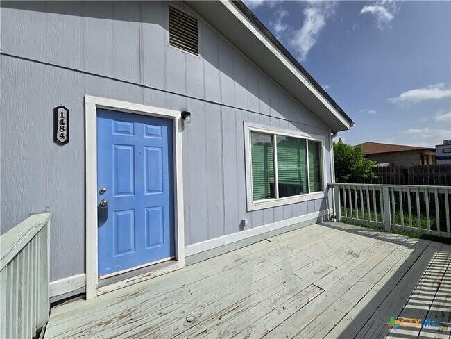 Primary Photo - 1484 W Klein Rd