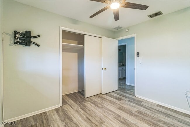 Building Photo - 4330 S Canal Cir