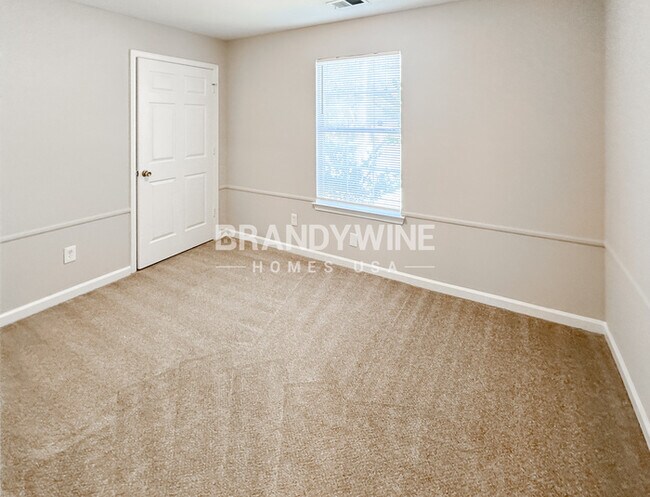 Building Photo - 1414 Waterton Trail