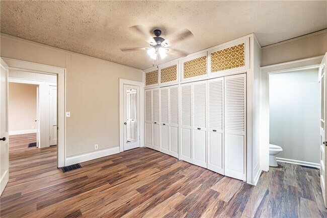 Building Photo - 1029 Katherwood Dr SW