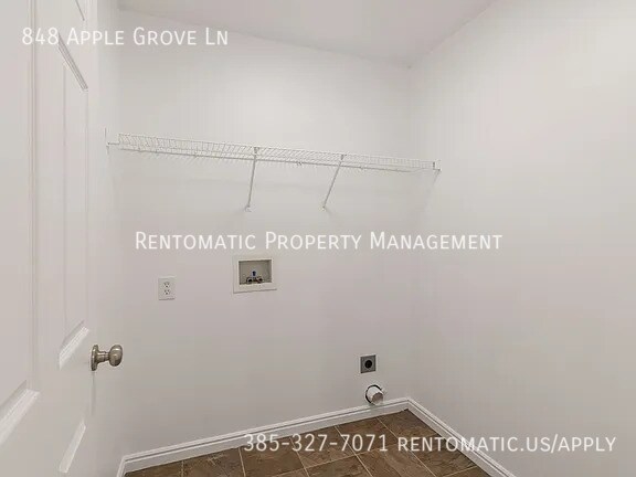 Building Photo - 848 Apple Grove Ln