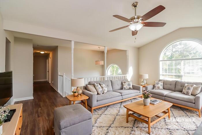 Building Photo - 113 Eva Dr