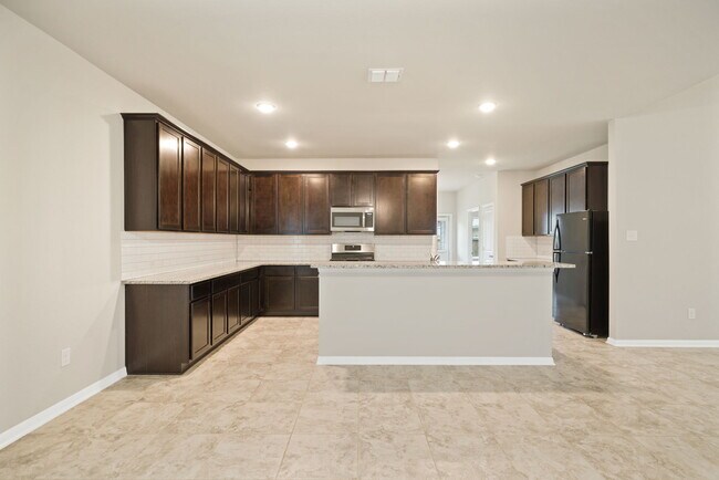 Building Photo - 8907 Arundal Garden