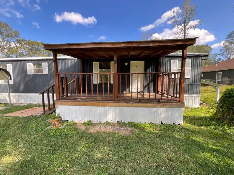 Building Photo - 112 County Road 3563