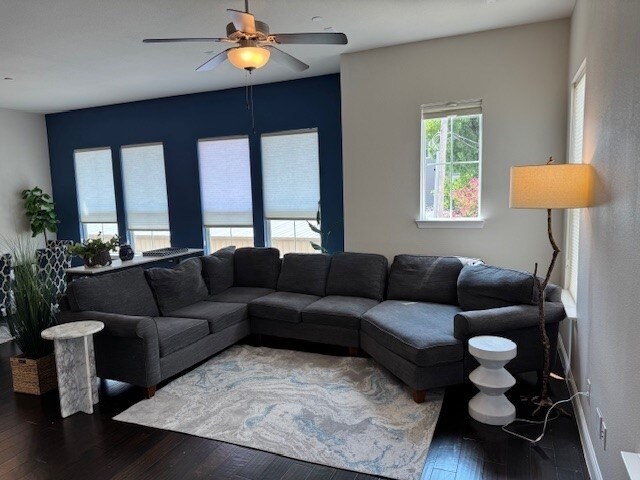 Building Photo - 111 Sumac St