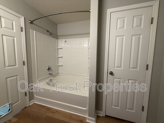 Building Photo - 701 Greymohr Ln