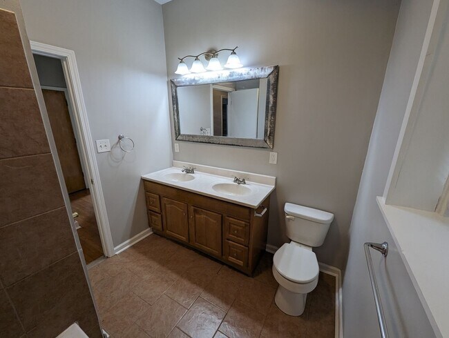 Building Photo - 3518 Juniata St