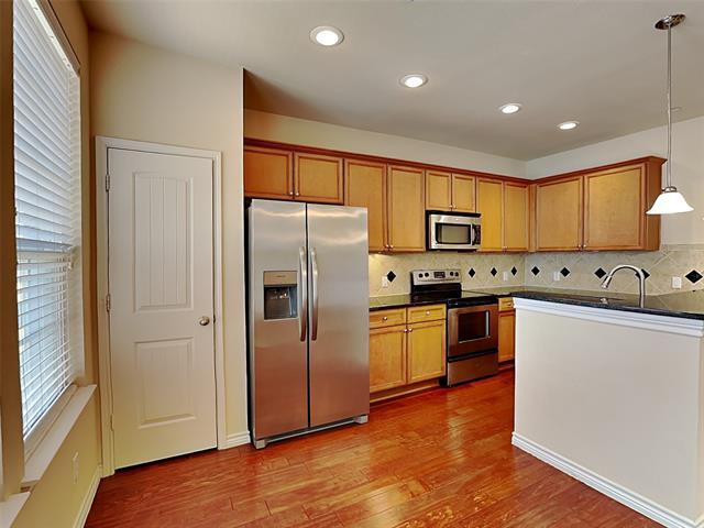 Building Photo - 950 Henderson St