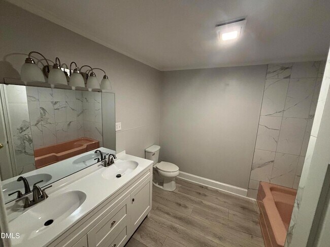 Building Photo - 509 Erwin Rd