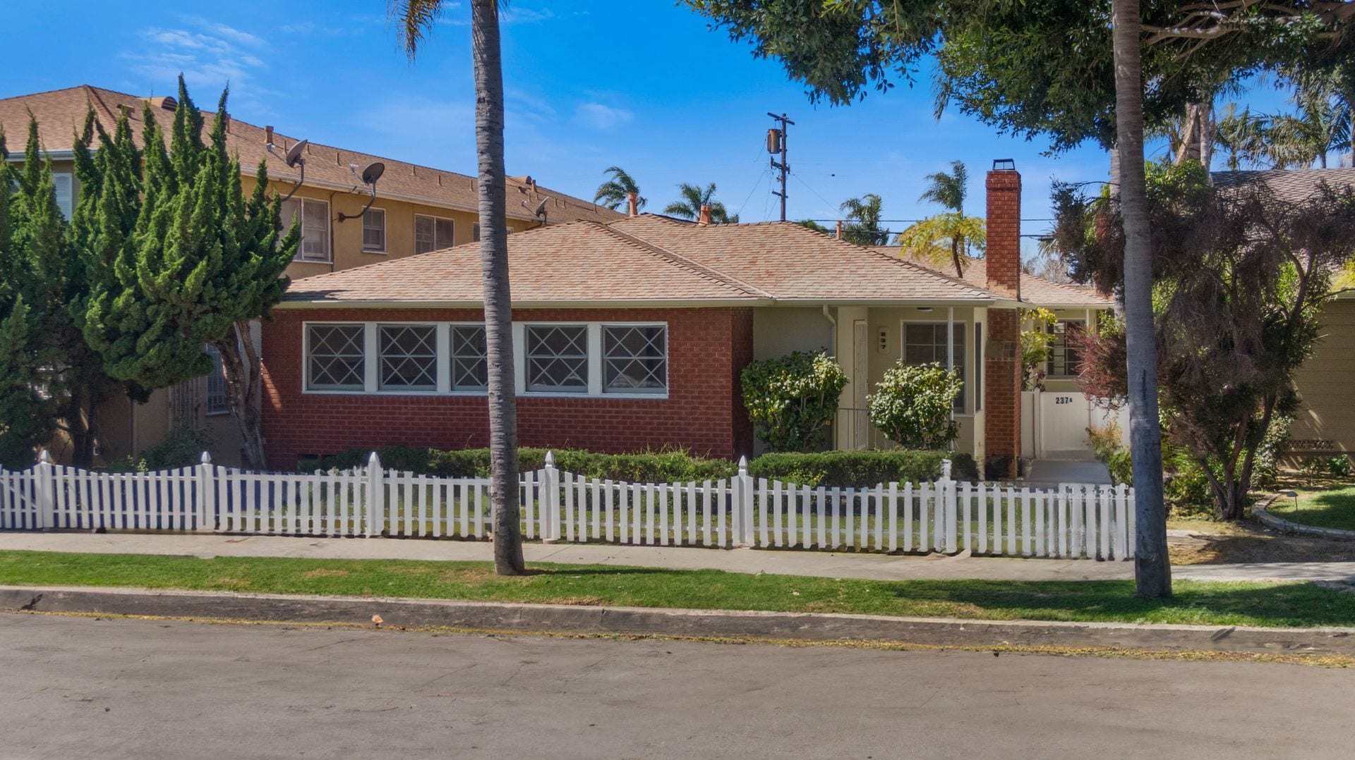 Building Photo - 237 Belmont Ave