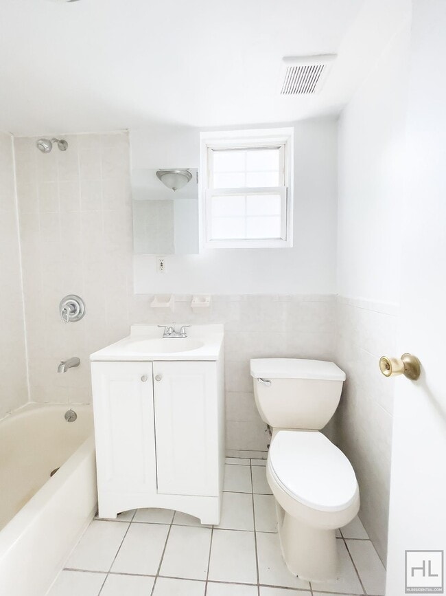 Building Photo - CLINTON HILL / Spacious 2-Bed 1-Bath / Con...