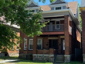 Building Photo - 645 W 8th St