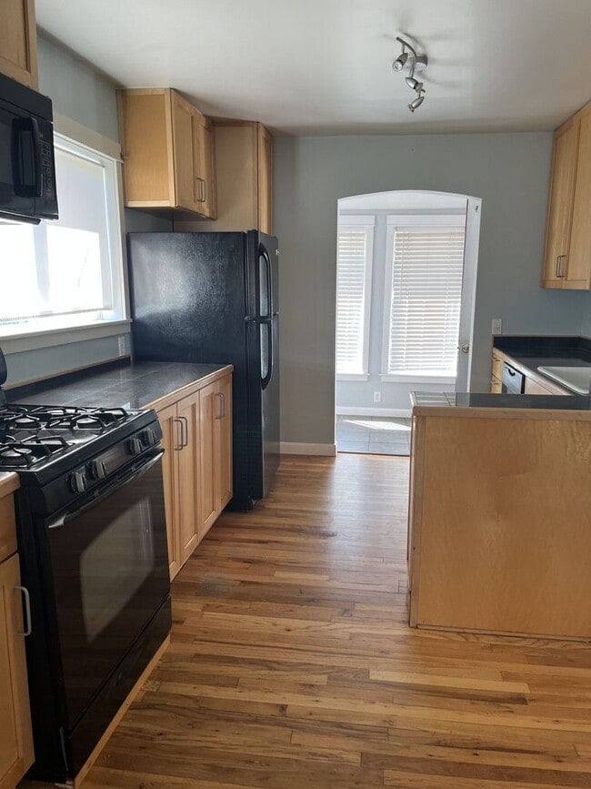 Building Photo - One Bedroom, One Bath Home for Rent in Ashland