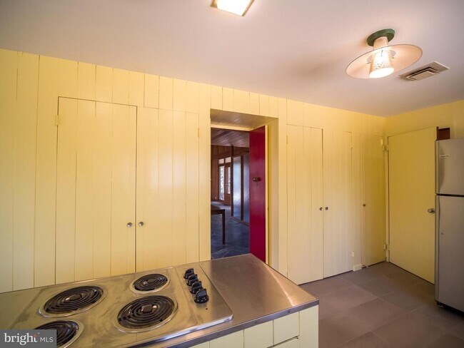 Building Photo - 4313 Woodlark Dr