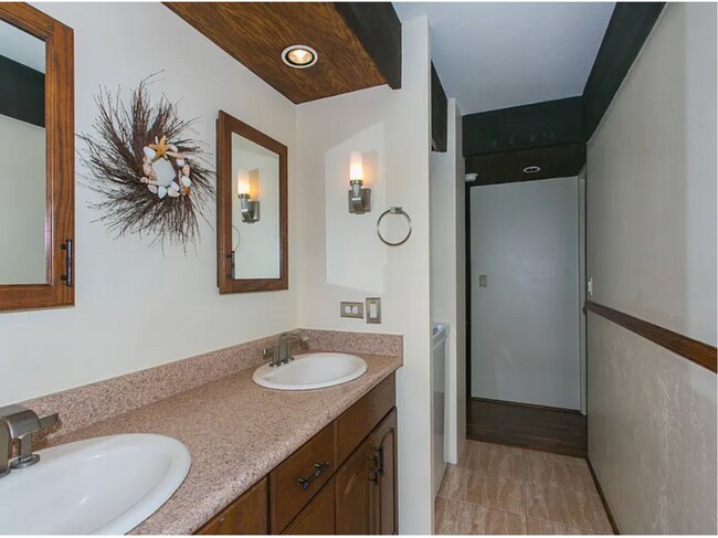 Building Photo - 98-410 Koauka Loop #3E