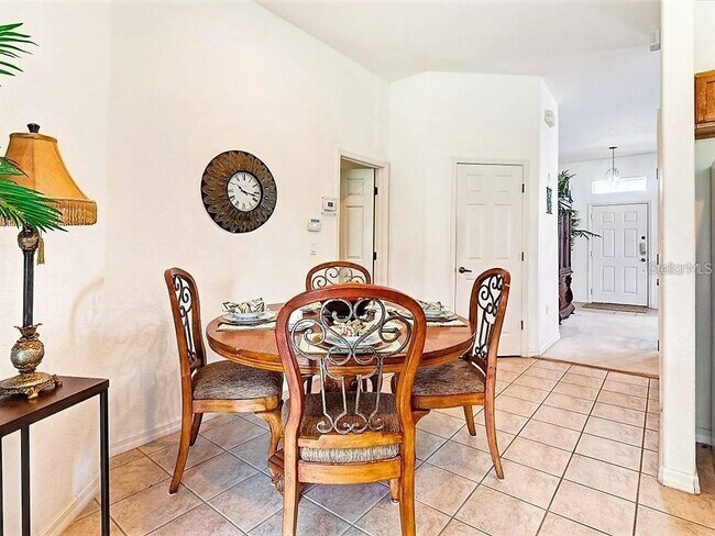 Building Photo - 153 Vizcay Way