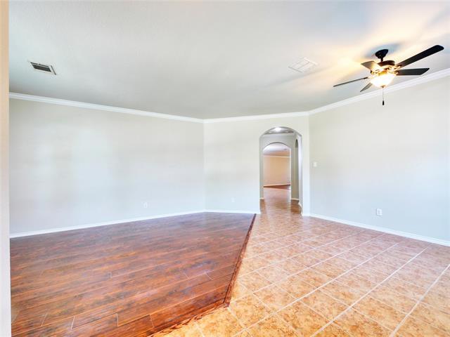 Building Photo - 6925 Red Bluff Dr