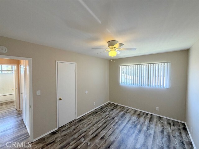 Building Photo - 537 W Crescent Dr