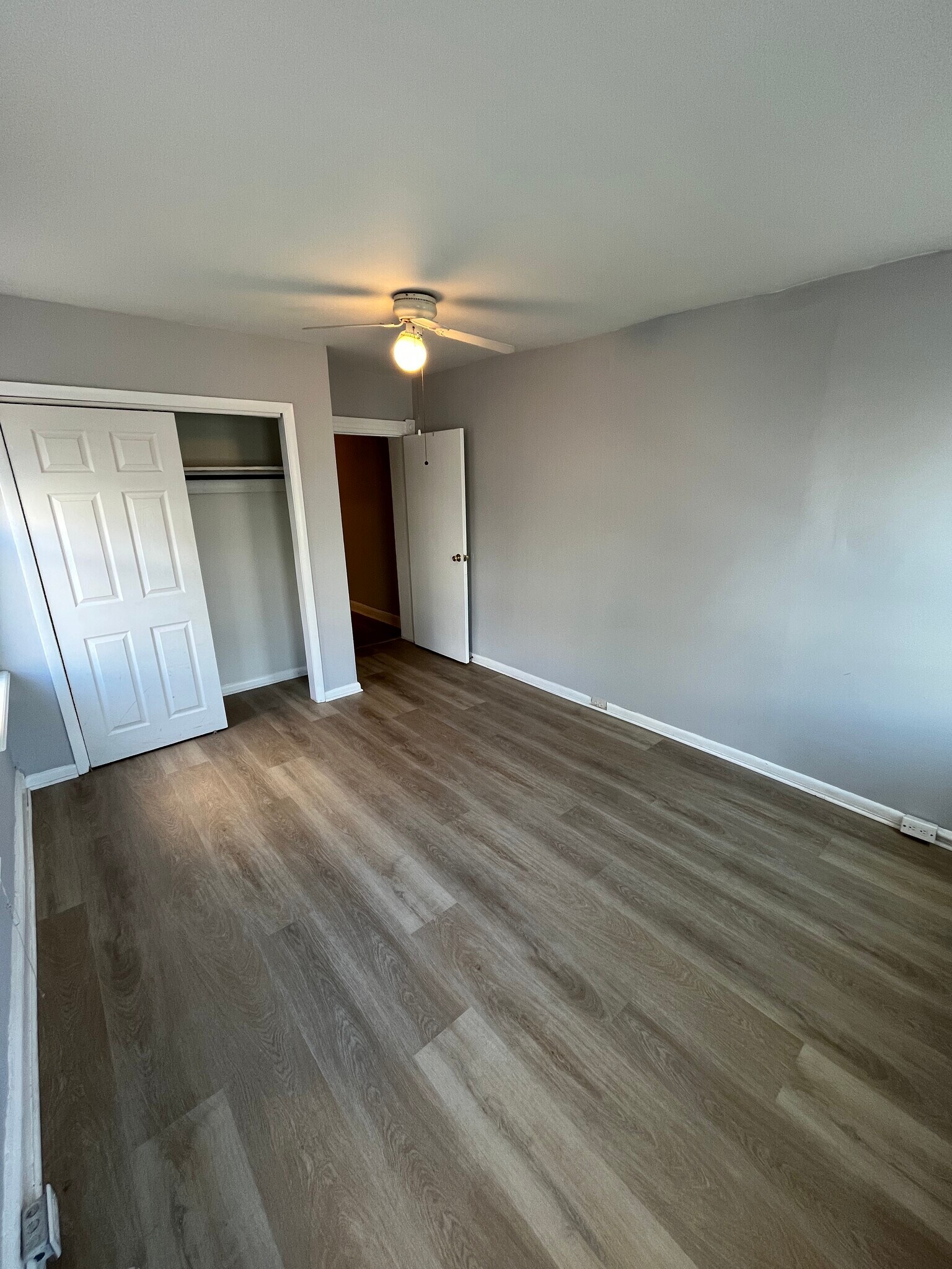Rear Bedroom - 118 S Washington St