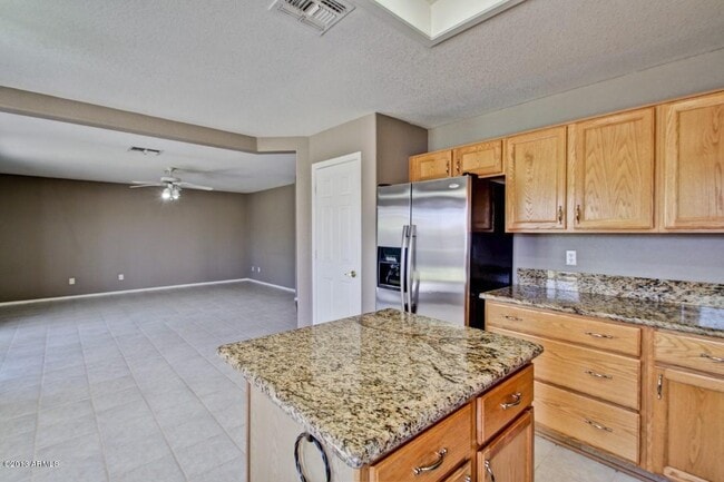 Building Photo - 9649 E Friess Dr