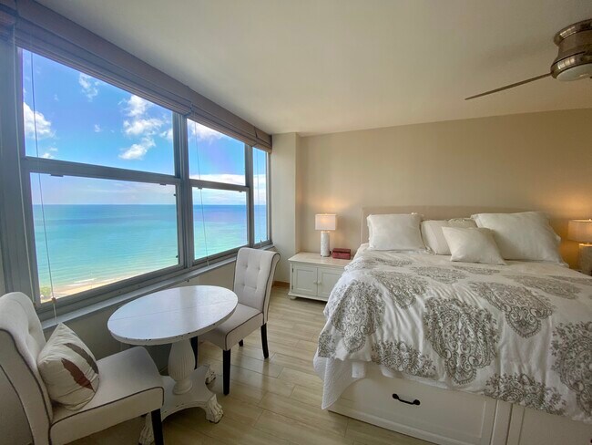 Primary bedroom - 1000 N Lake Shore Dr