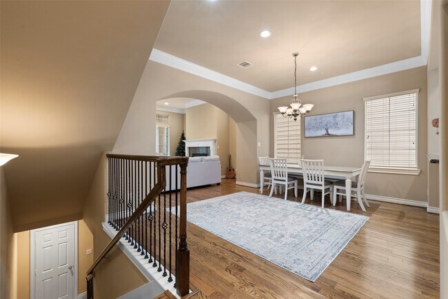 Building Photo - 9125 Harbor Hills Dr