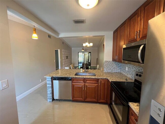 Building Photo - 3370 Beau Rivage Dr