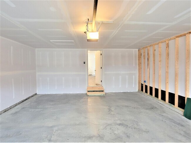 Building Photo - 5112 Limerick Ct.