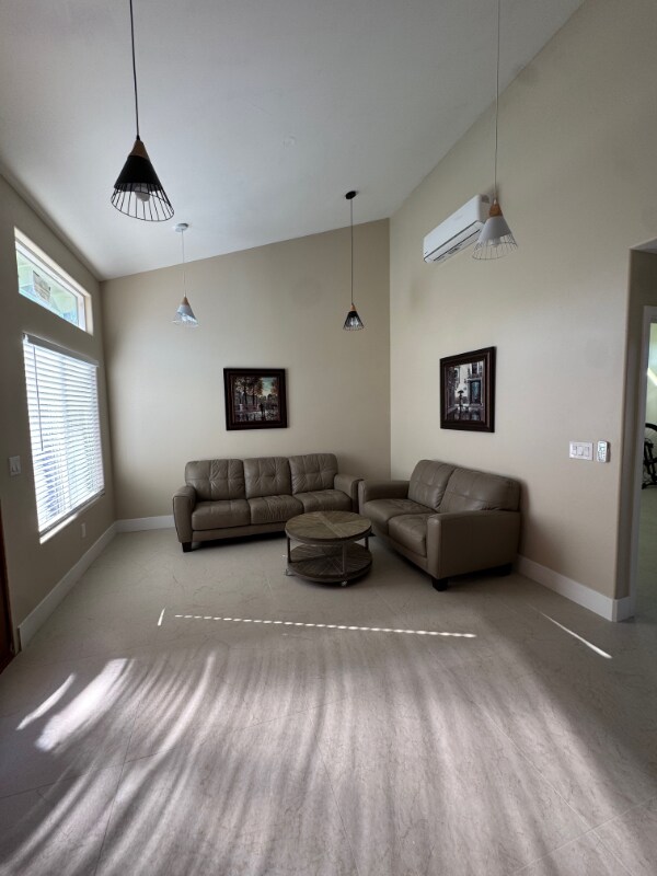 Building Photo - 11263 Rugh St